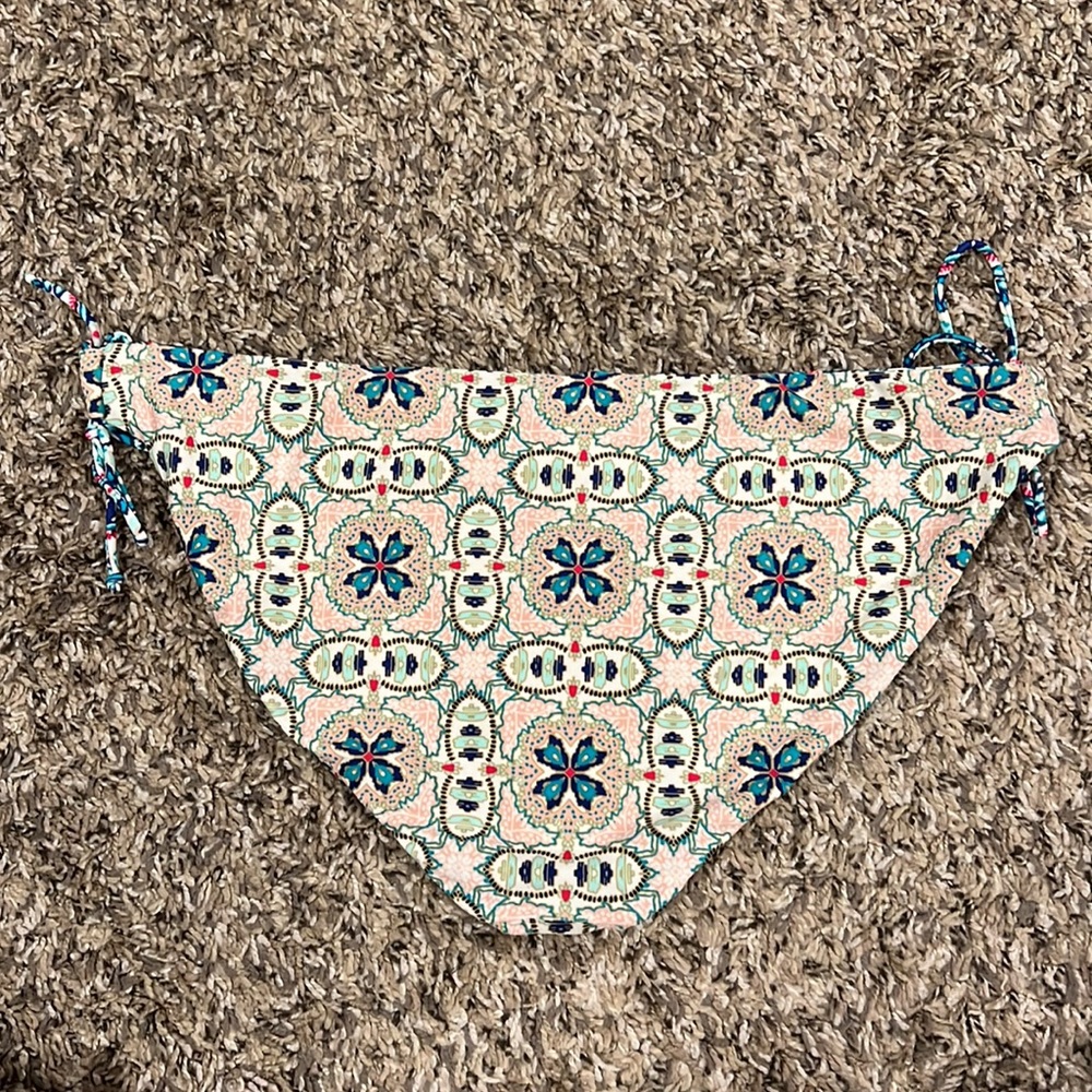 ATHLETA string swim bottom - Picture 4 of 4
